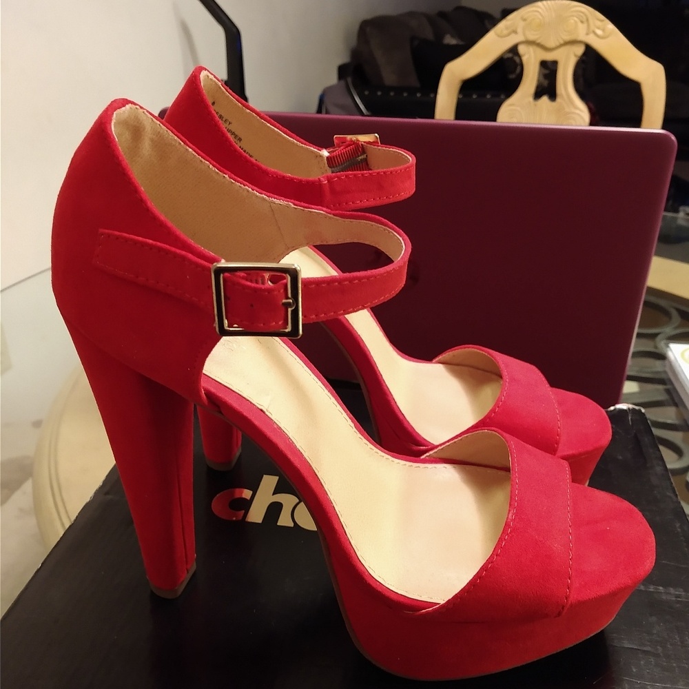 Shoes - Picture 4 of 4